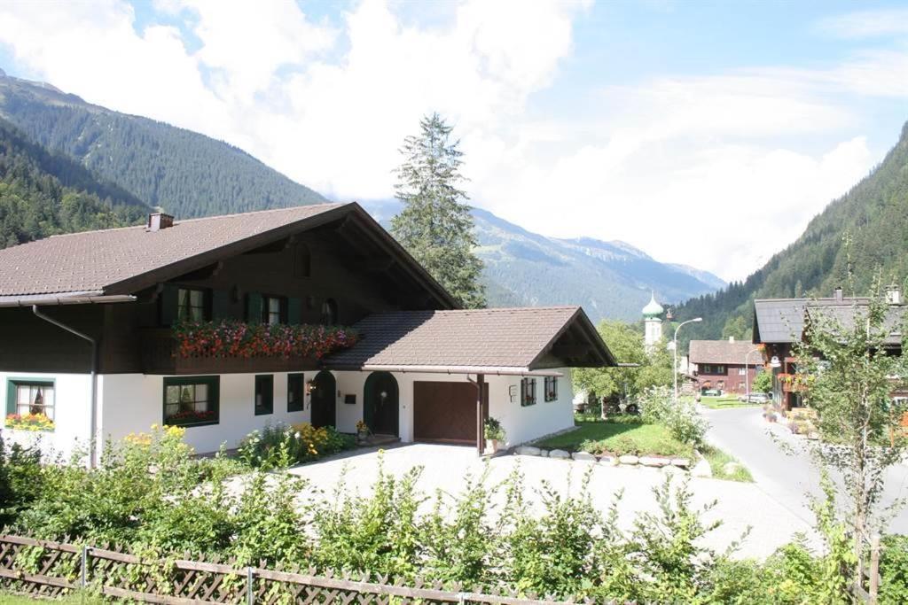 Landhaus Heidi Partenen Eksteriør billede